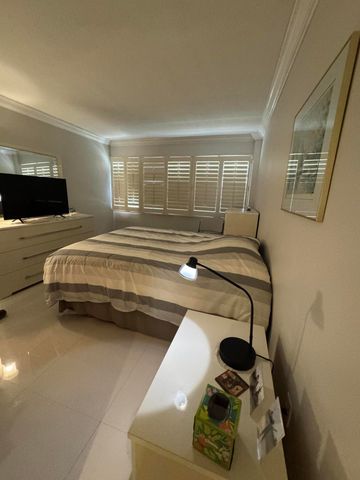 220 Kings Point Drive 210, Sunny Isles Beach, FL 33160