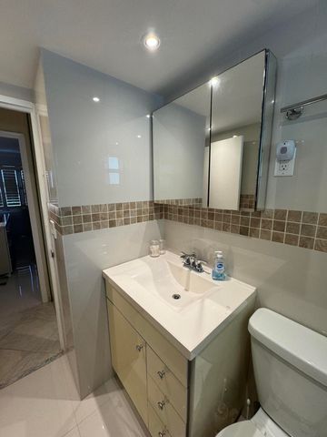 220 Kings Point Drive 210, Sunny Isles Beach, FL 33160