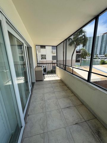 220 Kings Point Drive 210, Sunny Isles Beach, FL 33160