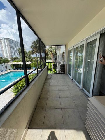220 Kings Point Drive 210, Sunny Isles Beach, FL 33160