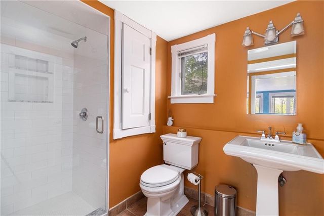 428 Gibbs Avenue 4, Newport, RI 02840