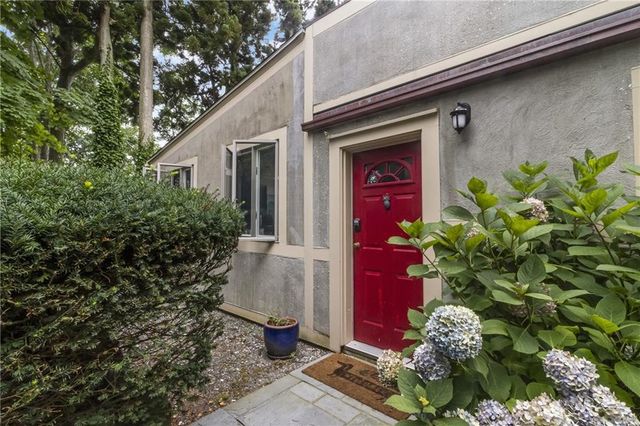 428 Gibbs Avenue 4, Newport, RI 02840