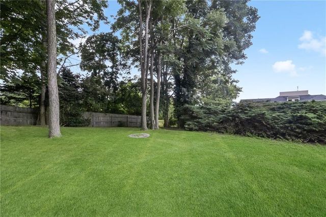 428 Gibbs Avenue 4, Newport, RI 02840