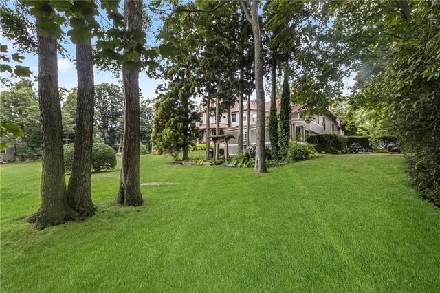 428 Gibbs Avenue 4, Newport, RI 02840