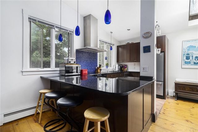 428 Gibbs Avenue 4, Newport, RI 02840