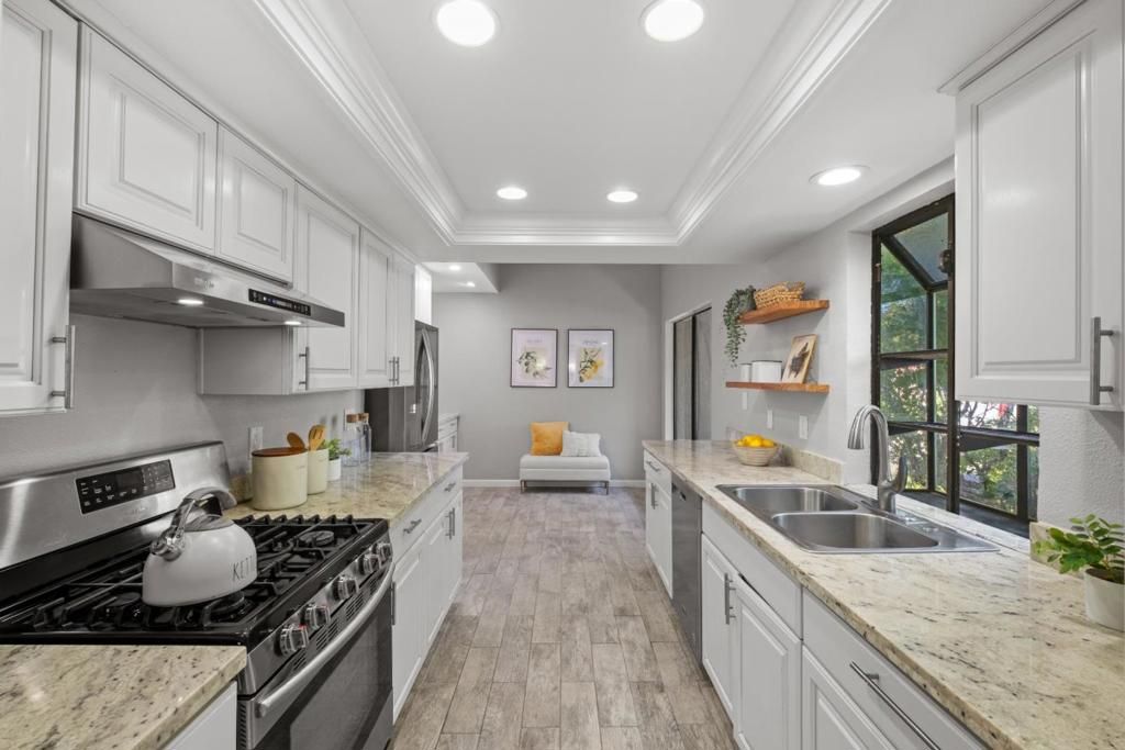 Image 13 of property listing at 36075 Vallee Terrace, Fremont, CA 94536