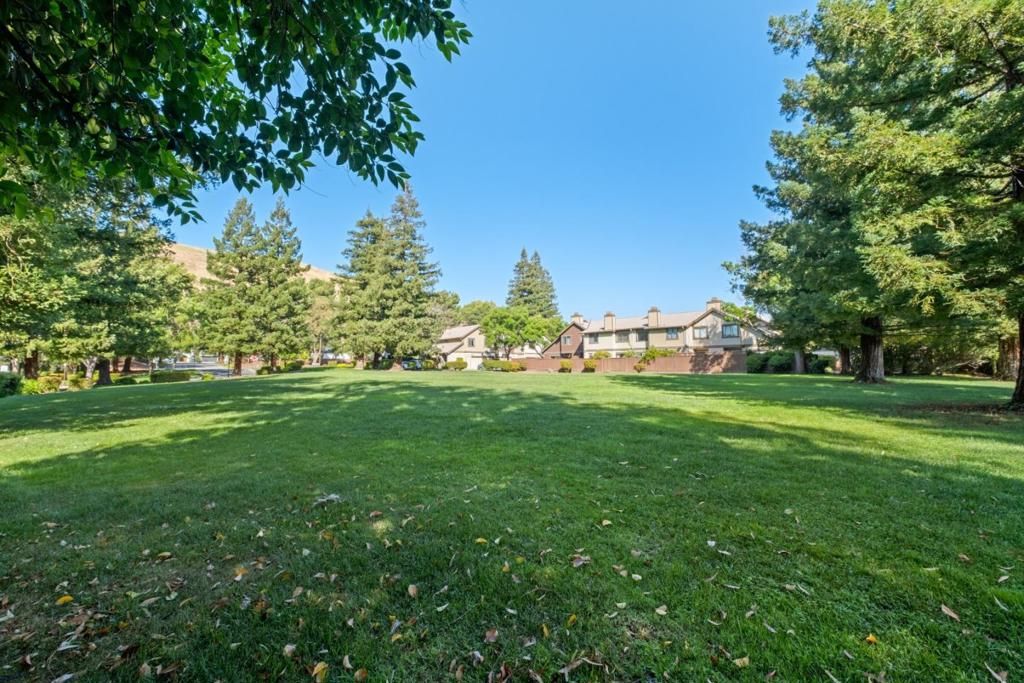 Image 4 of property listing at 36075 Vallee Terrace, Fremont, CA 94536