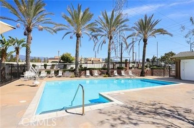 713 S Azusa A, Azusa, CA 91702