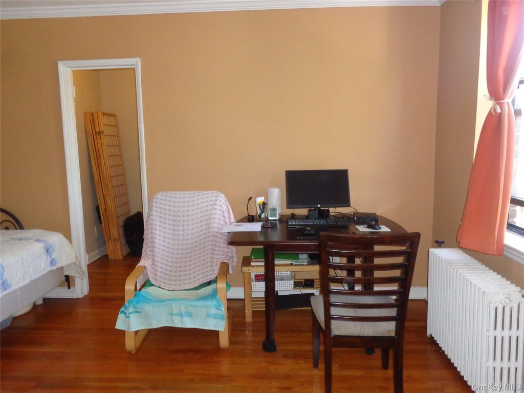 215-40 47 3B, Bayside, NY 11361 — photo 3