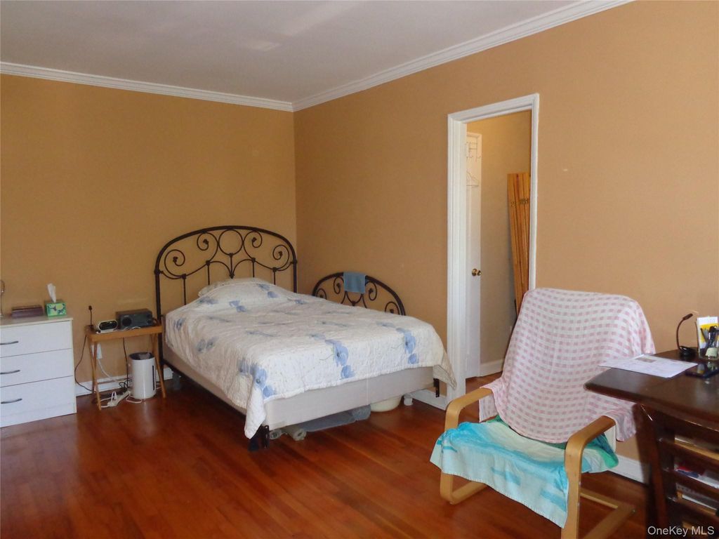 215-40 47 3B, Bayside, NY 11361 — photo 5
