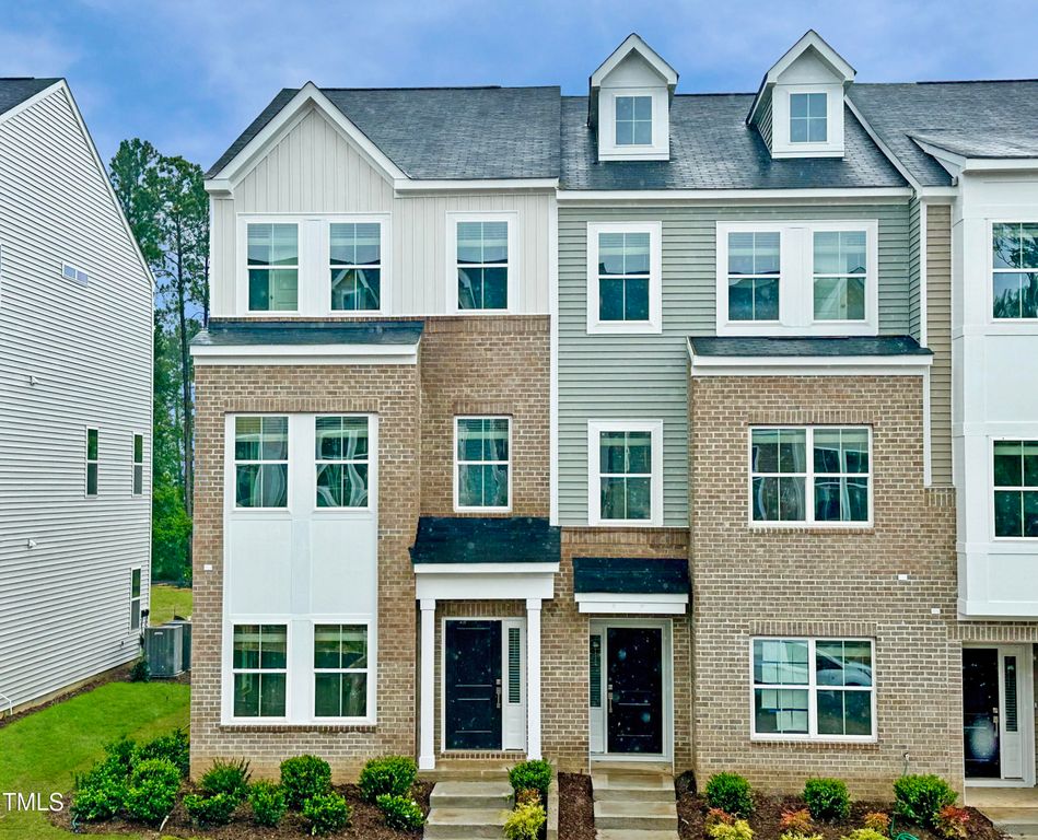 356 Chesapeake Commons Street 135, Garner, NC 27529