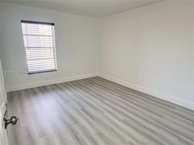 6095 W 18th Avenue S219, Hialeah, FL 33012