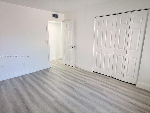 6095 W 18th Avenue S219, Hialeah, FL 33012