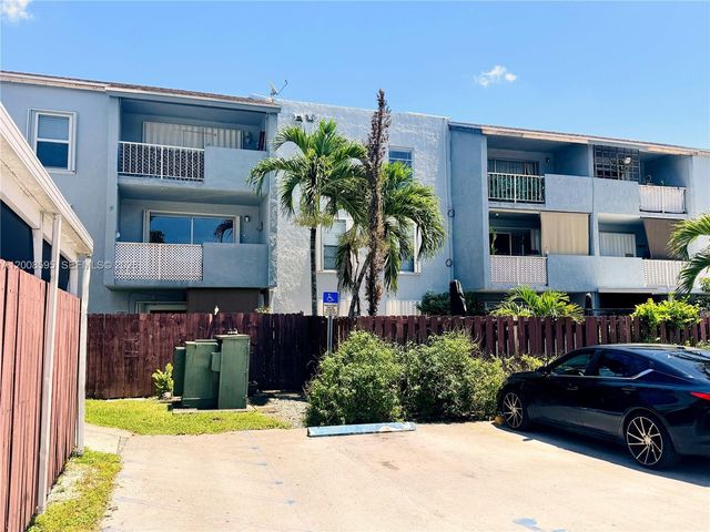 6095 W 18th Avenue S219, Hialeah, FL 33012