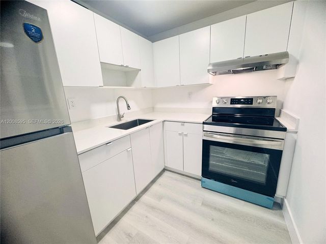 6095 W 18th Avenue S219, Hialeah, FL 33012