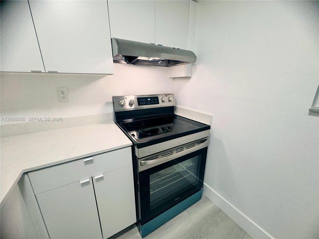 6095 W 18th Avenue S219, Hialeah, FL 33012