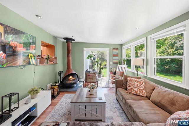 12 Willis Drive, Closter, NJ 07624