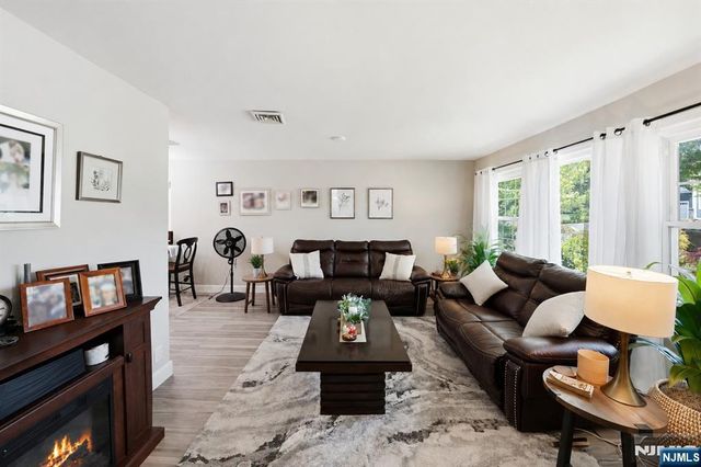 12 Willis Drive, Closter, NJ 07624