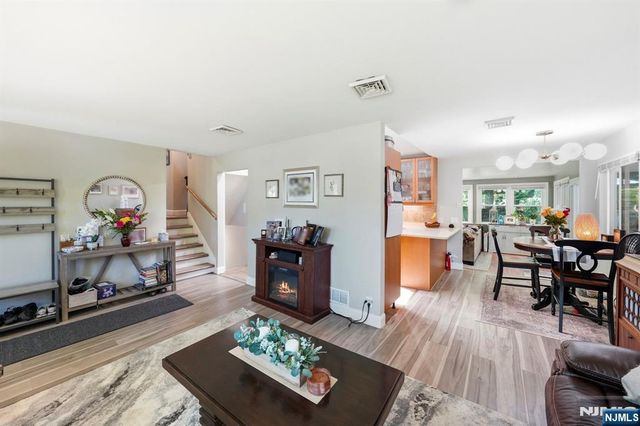 12 Willis Drive, Closter, NJ 07624