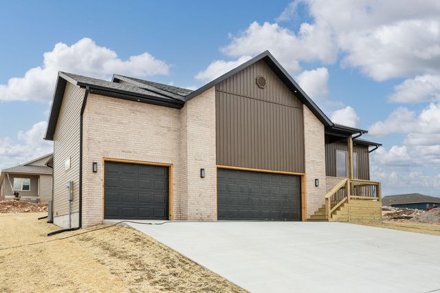 1006 W Pebblebrooke Drive, Ozark, MO 65721