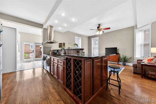 2315 Russell Boulevard, St Louis, MO 63104