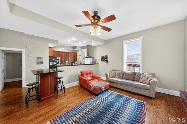 2315 Russell Boulevard, St Louis, MO 63104