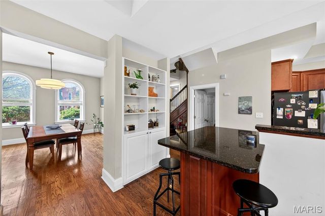 2315 Russell Boulevard, St Louis, MO 63104