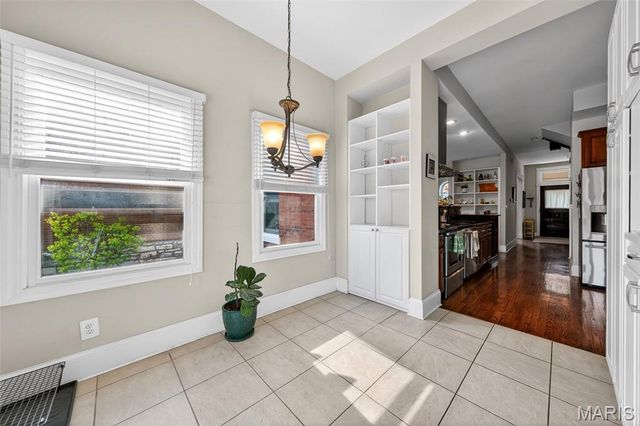 2315 Russell Boulevard, St Louis, MO 63104