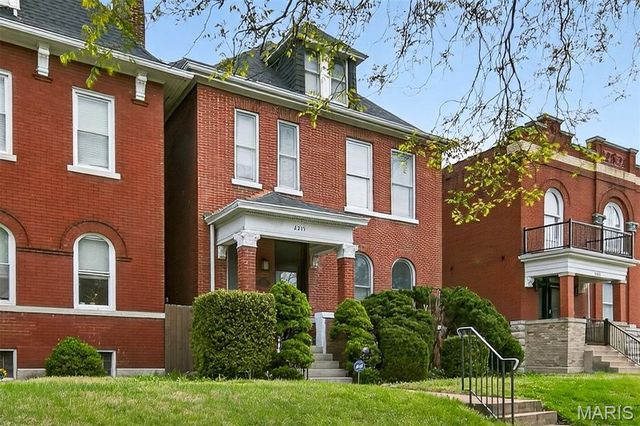 2315 Russell Boulevard, St Louis, MO 63104