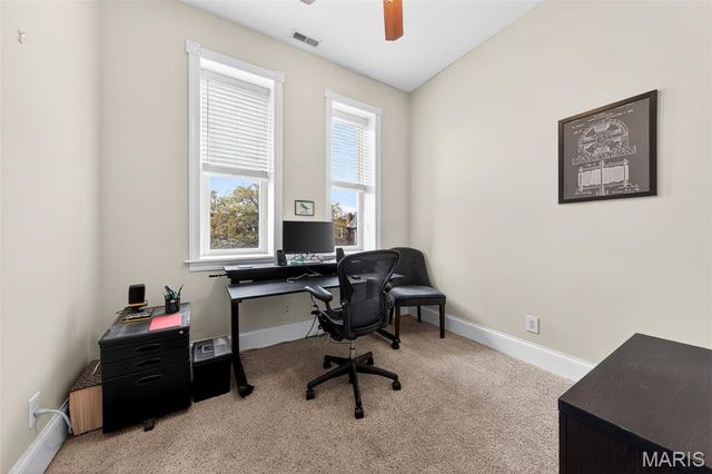 2315 Russell Boulevard, St Louis, MO 63104