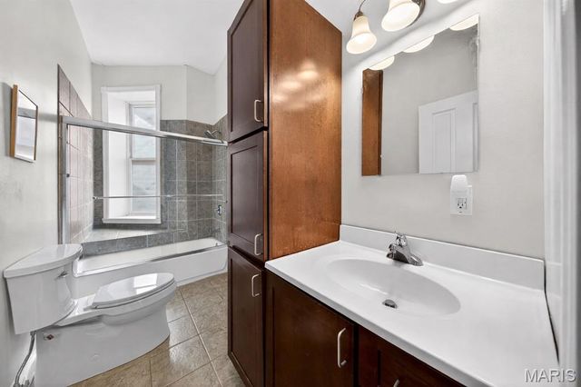 2315 Russell Boulevard, St Louis, MO 63104