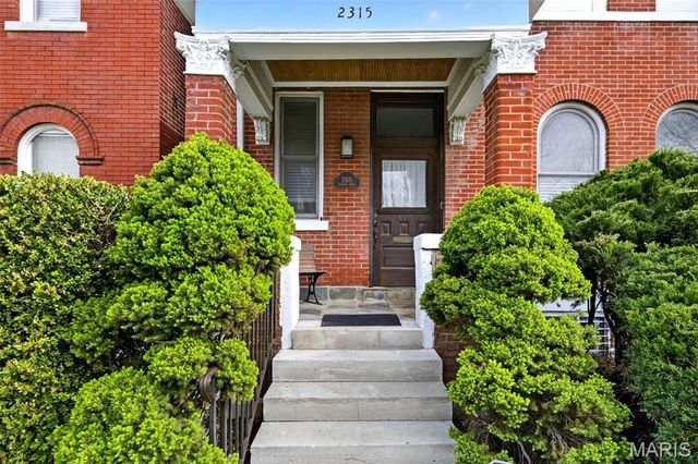 2315 Russell Boulevard, St Louis, MO 63104