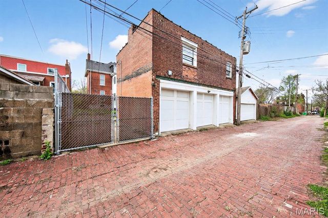 2315 Russell Boulevard, St Louis, MO 63104