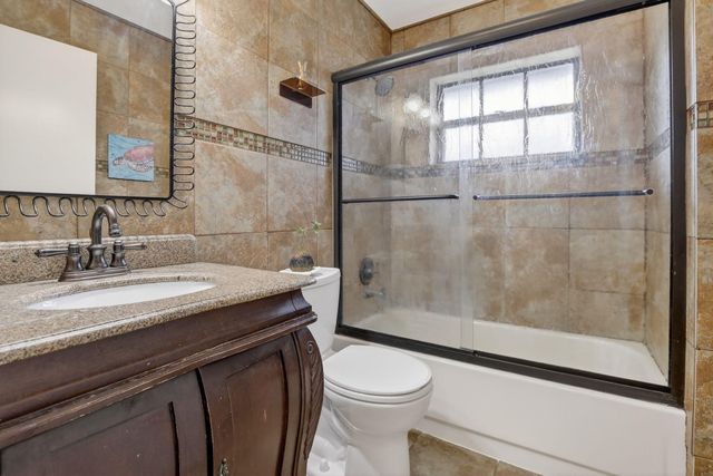 8841 W Sunrise Boulevard, Plantation, FL 33322