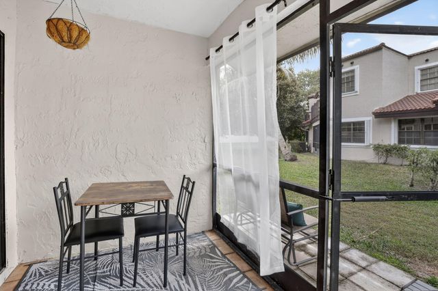 8841 W Sunrise Boulevard, Plantation, FL 33322