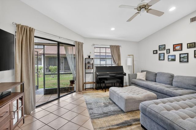 8841 W Sunrise Boulevard, Plantation, FL 33322