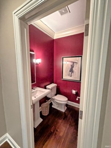 8955 Willowbend Drive, Newburgh, IN 47630