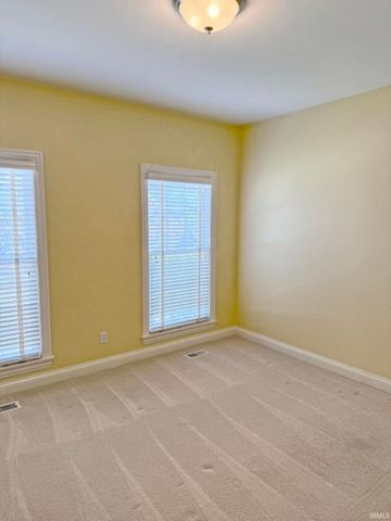 8955 Willowbend Drive, Newburgh, IN 47630