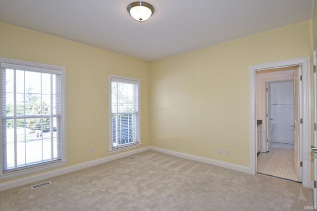 8955 Willowbend Drive, Newburgh, IN 47630