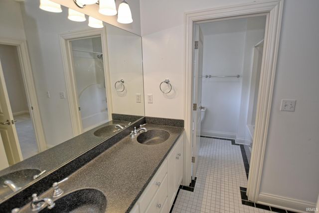 8955 Willowbend Drive, Newburgh, IN 47630