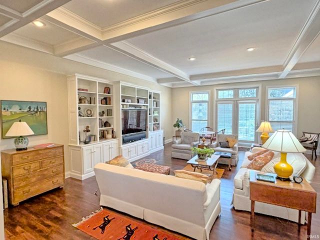 8955 Willowbend Drive, Newburgh, IN 47630