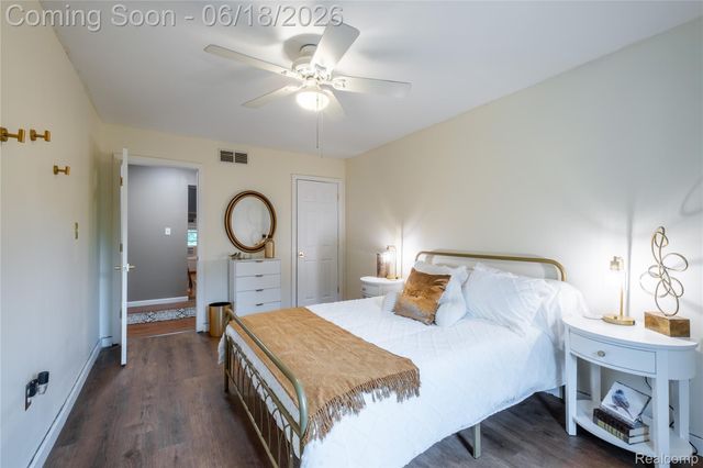 9991 Marshall Road, Green Oak Township, MI 48178