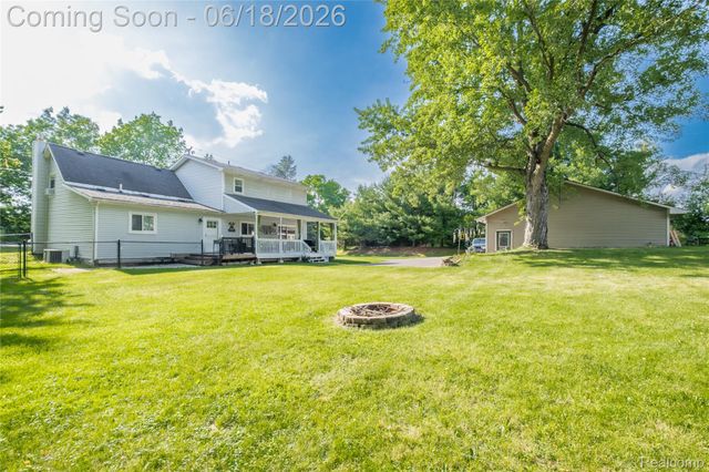 9991 Marshall Road, Green Oak Township, MI 48178