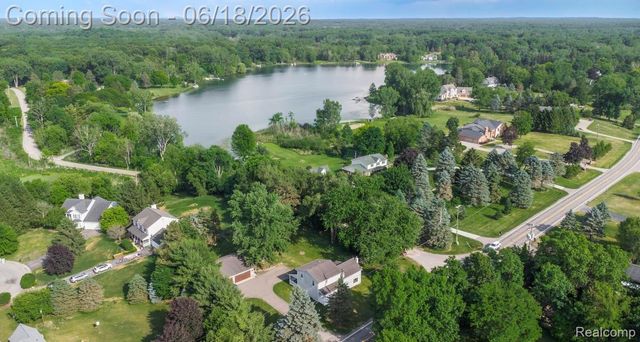9991 Marshall Road, Green Oak Township, MI 48178