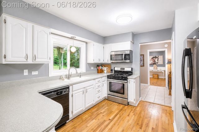 9991 Marshall Road, Green Oak Township, MI 48178
