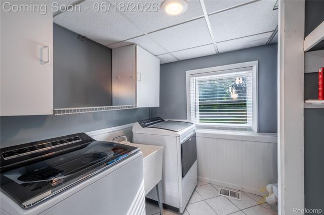9991 Marshall Road, Green Oak Township, MI 48178