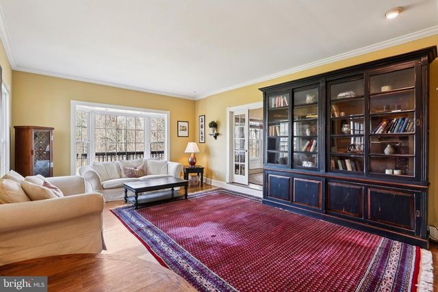 7 FOX RUN RD, Pennington, NJ 08534