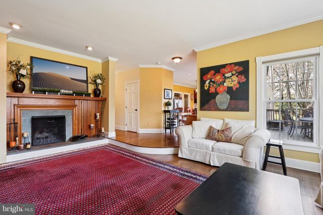 7 FOX RUN RD, Pennington, NJ 08534