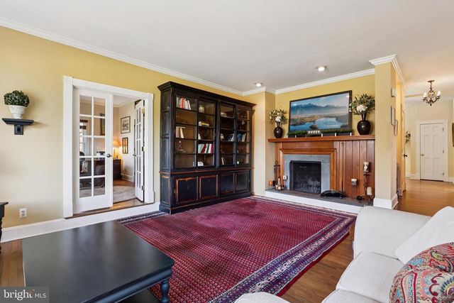 7 FOX RUN RD, Pennington, NJ 08534