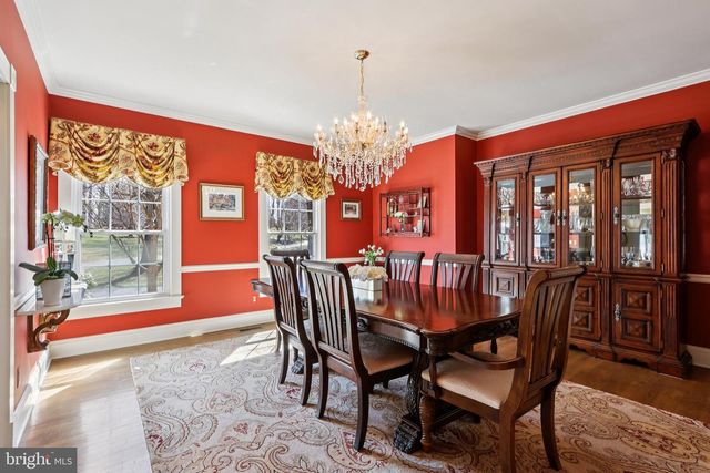 7 FOX RUN RD, Pennington, NJ 08534